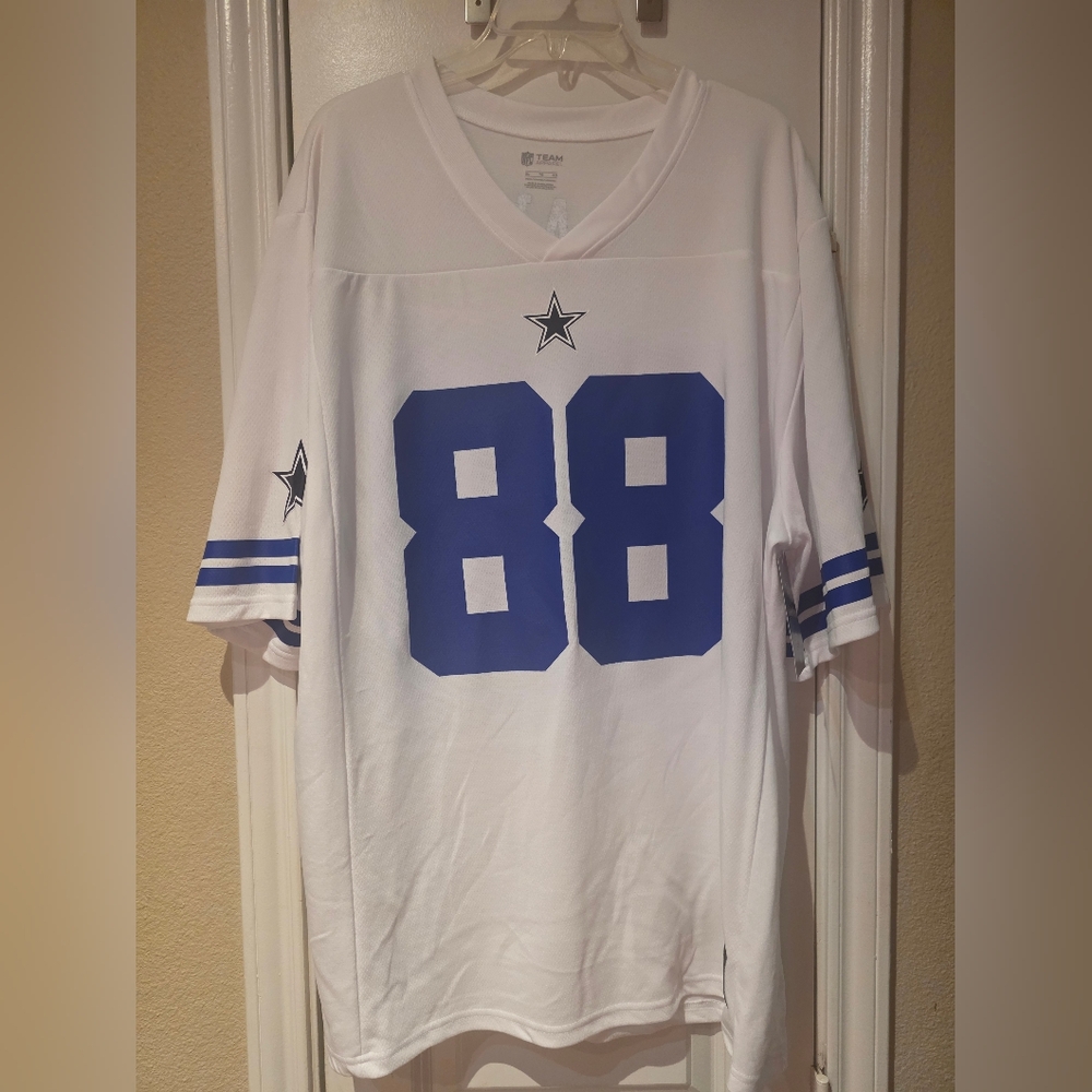 Dallas Cowboy Football Jersey 88 LAMB